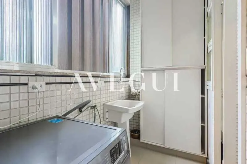 Renovated apartment with balcony, 120 m² and 2 bedrooms — photo 28
