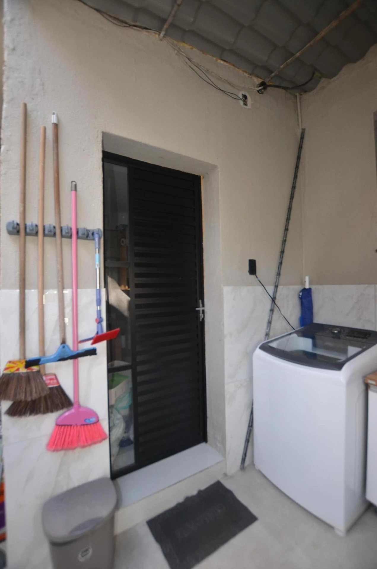 House, 200 m², with a washing machine — photo 38