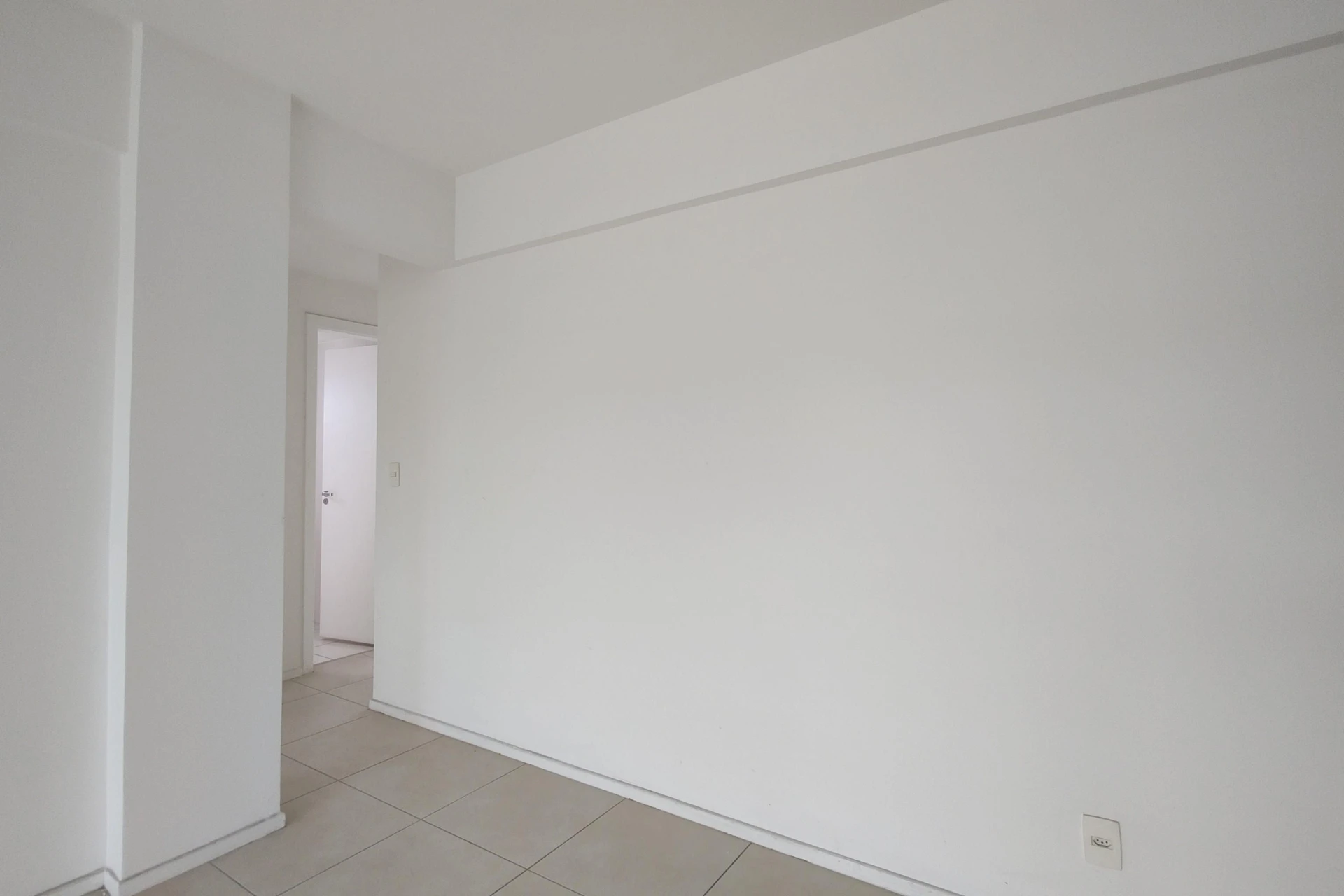 2-bedroom apartment with 1 en-suite and balcony — photo 43