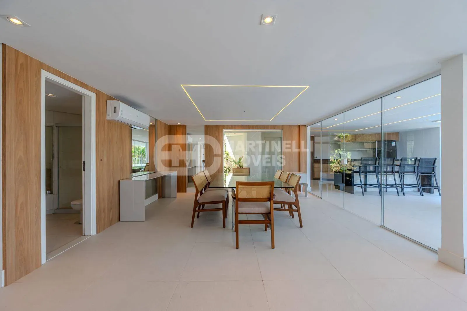 Furnished house with 5 bedrooms and 6 bathrooms — photo 36