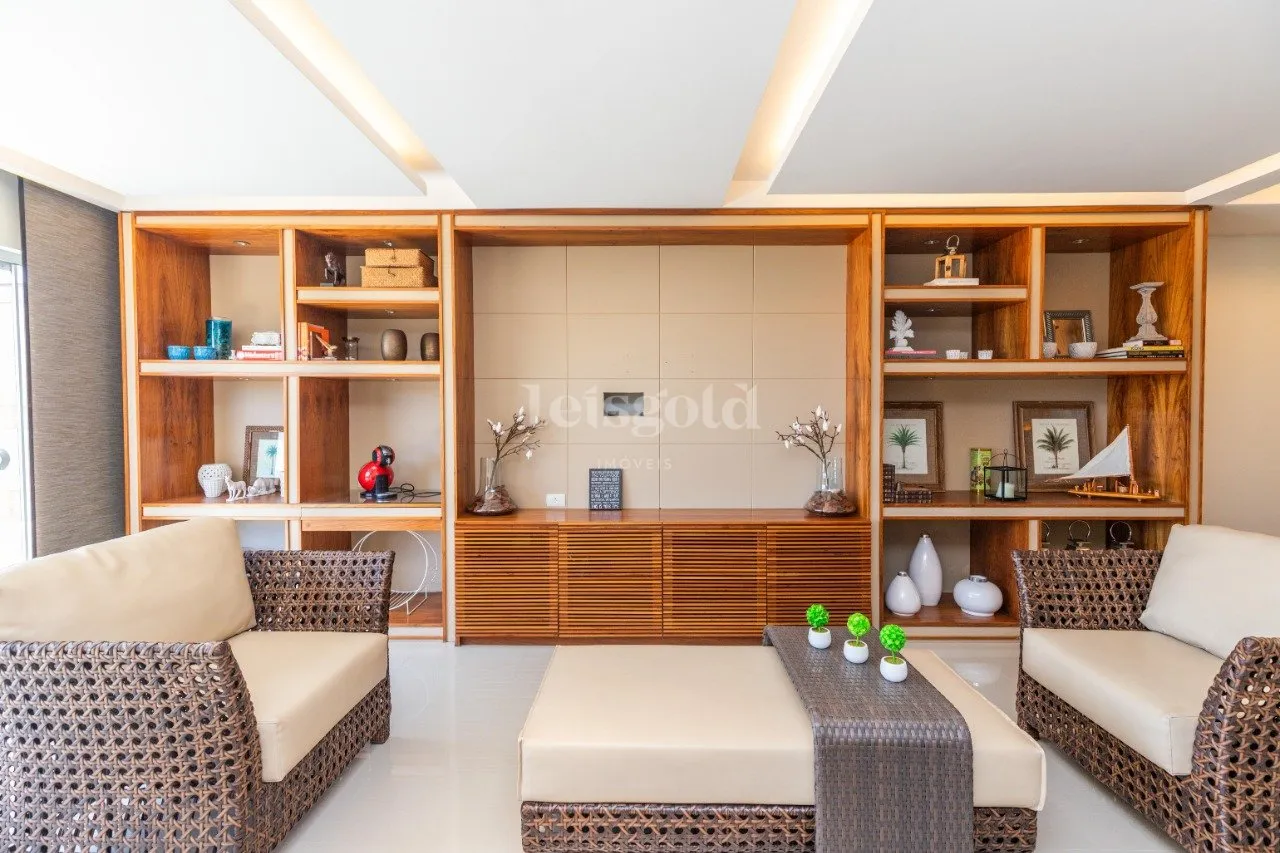 Apartamento sem mobília com 5 quartos e cozinha aberta a gás — photo 8