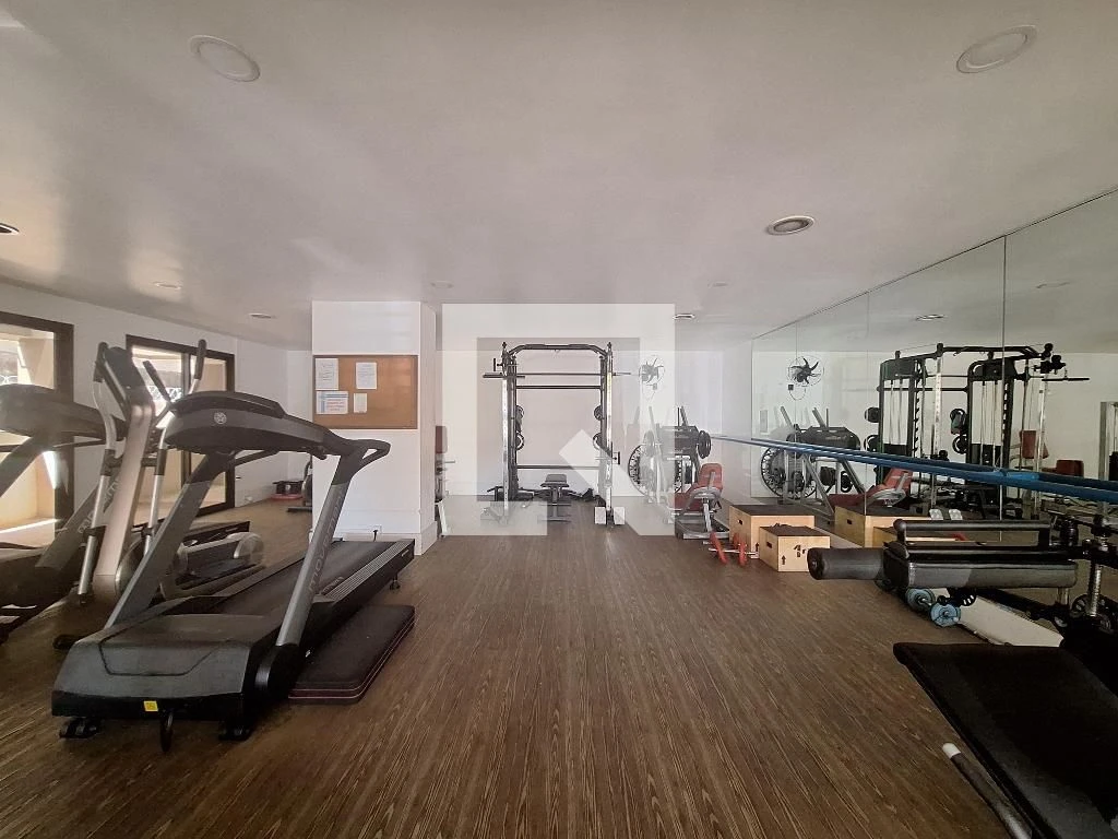 Furnished 3-bedroom apartment with 3 bathrooms — photo 46