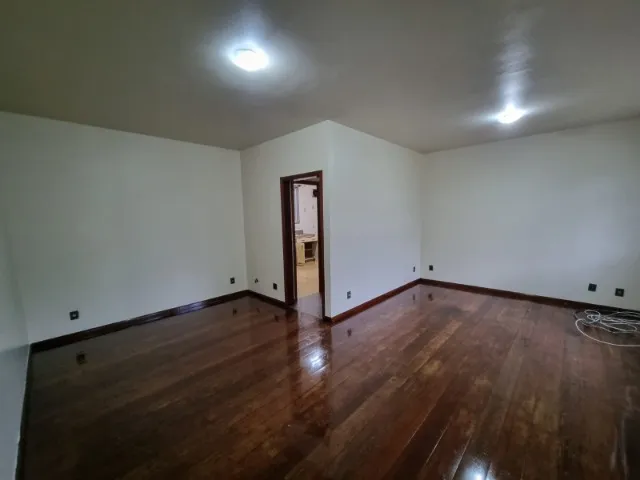 Apartamento, 150 m², com piso de madeira ou laminado — photo 4