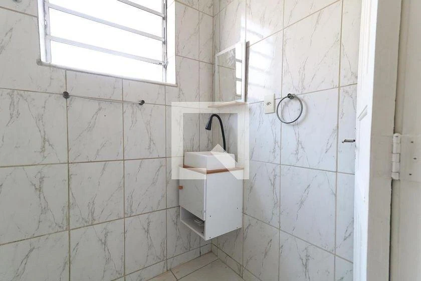 Apartamento sem mobília com 2 quartos e cozinha separada — photo 24