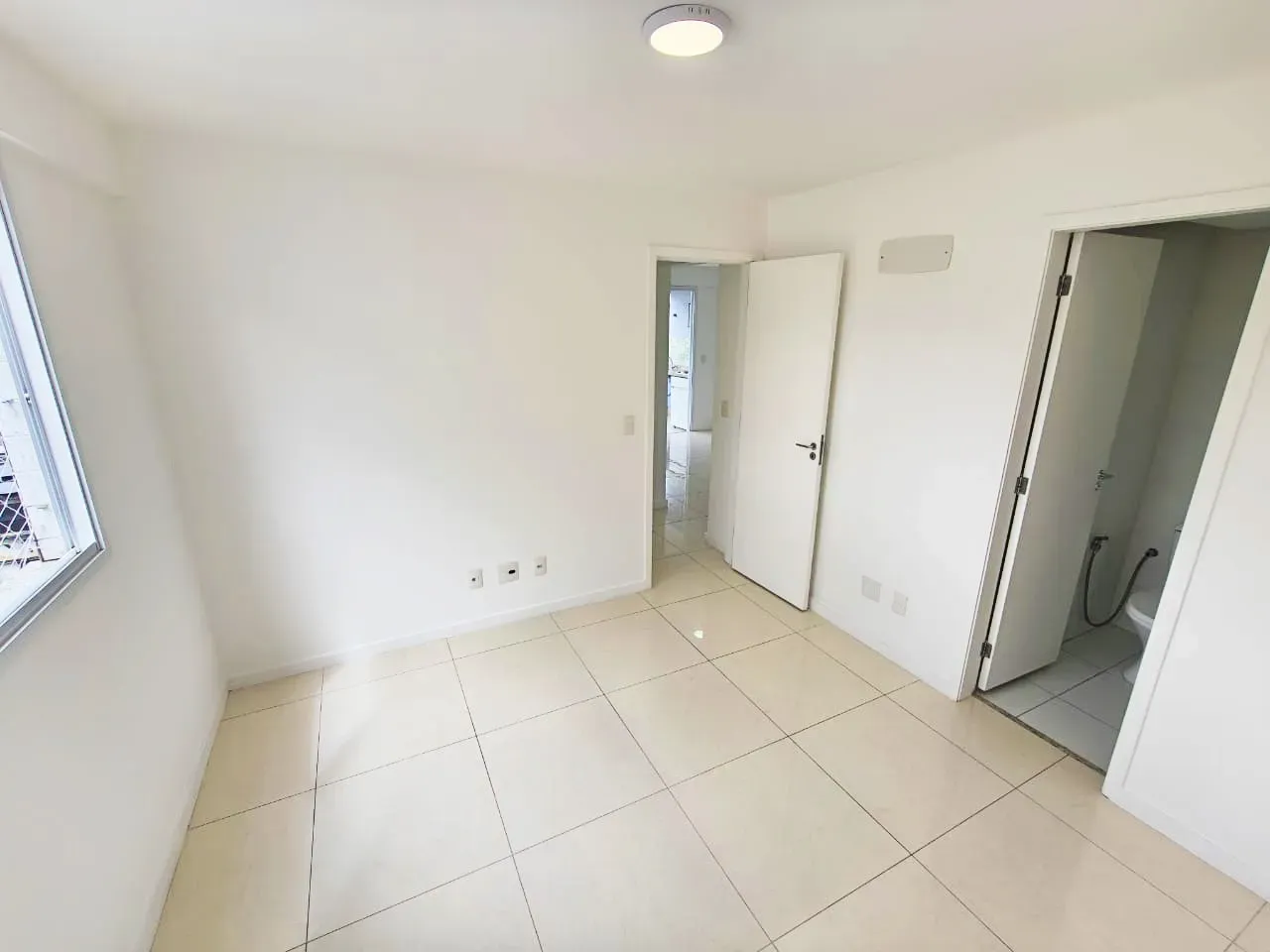 2-bedroom apartment with balcony, closed kitchen — photo 42