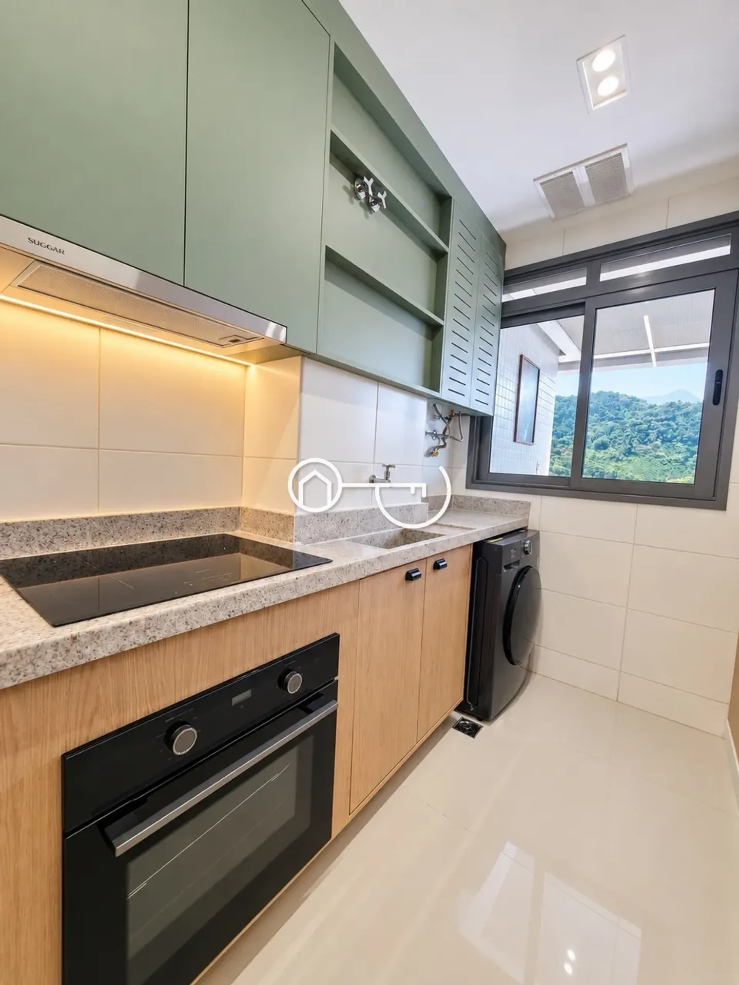 Furnished apartment, 93 m², with a mountain view — photo 14
