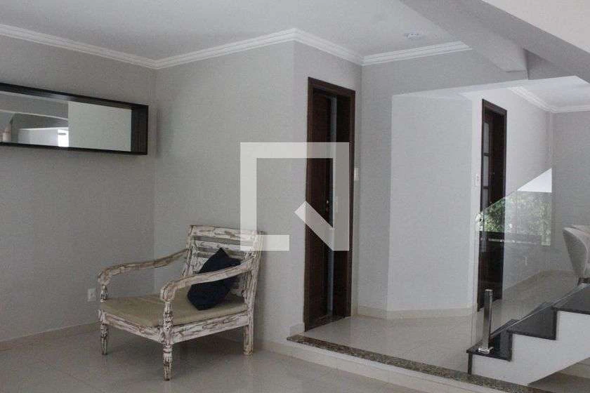 800 m² house with 5 bedrooms and a private-use pool — photo 8