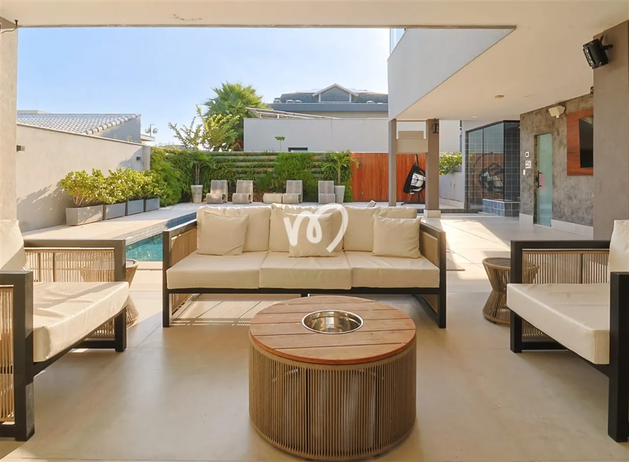 Furnished house with 5 bedrooms and 5 bathrooms — photo 3