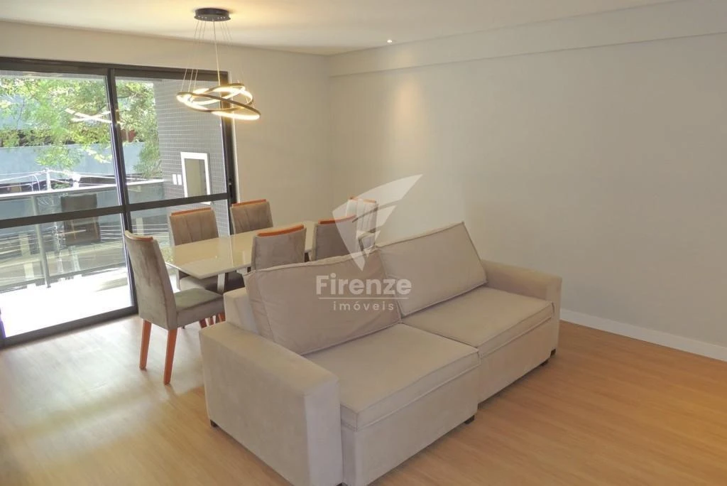 3-bedroom apartment with a home office in Curitiba
