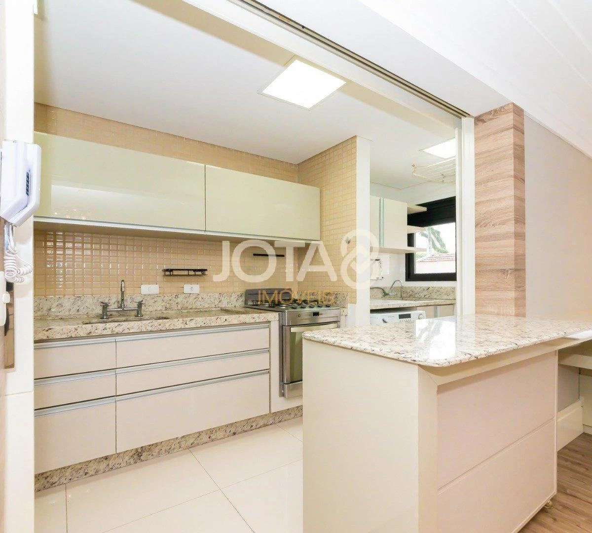 Furnished apartment, 79 m², with a home office — photo 2