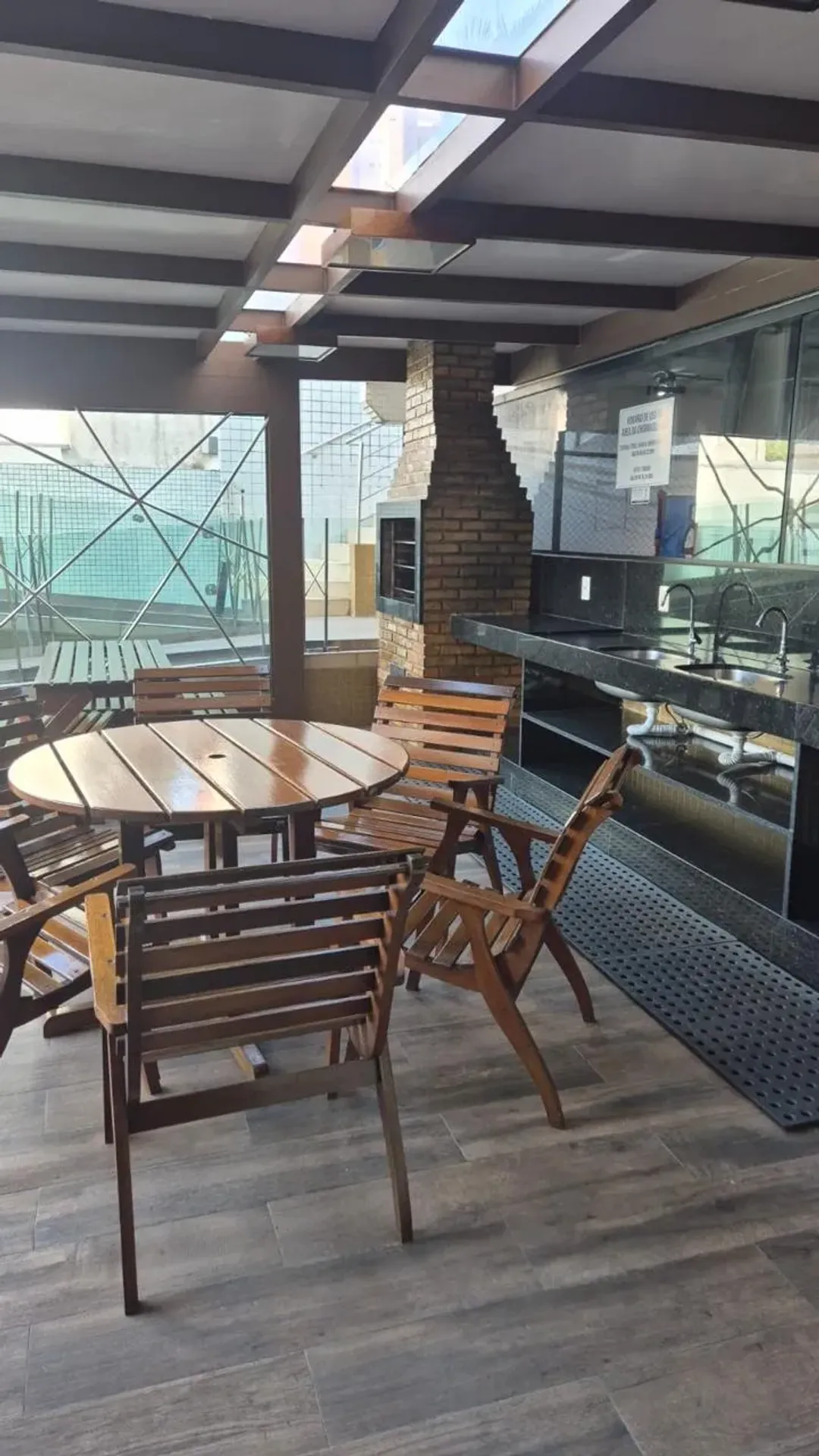 Furnished 180 m² apartment with 3 en-suites and balcony — photo 30