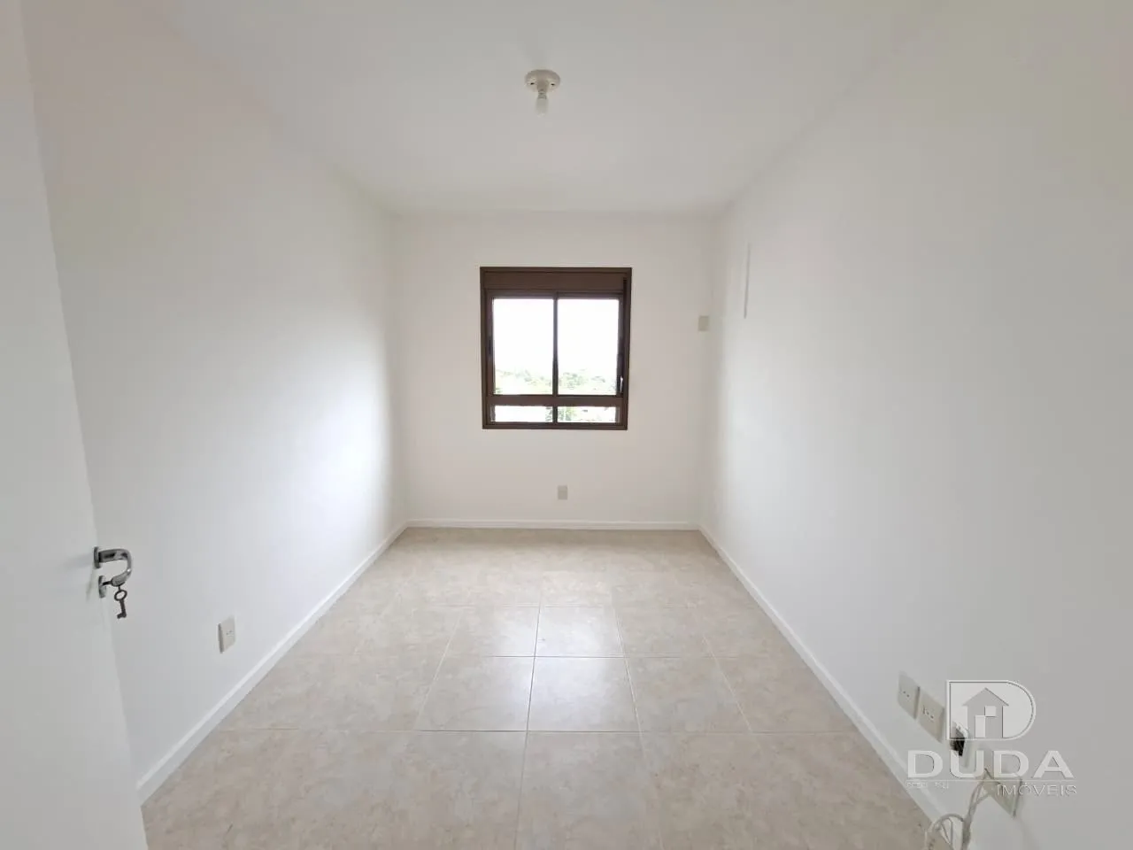 2-bedroom apartment with a mountain view in Florianópolis — photo 14