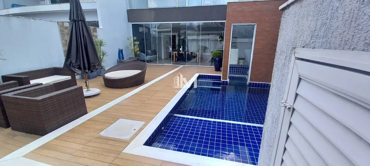Пральна машина та 4 спальні: будинок 280 м² — photo 11