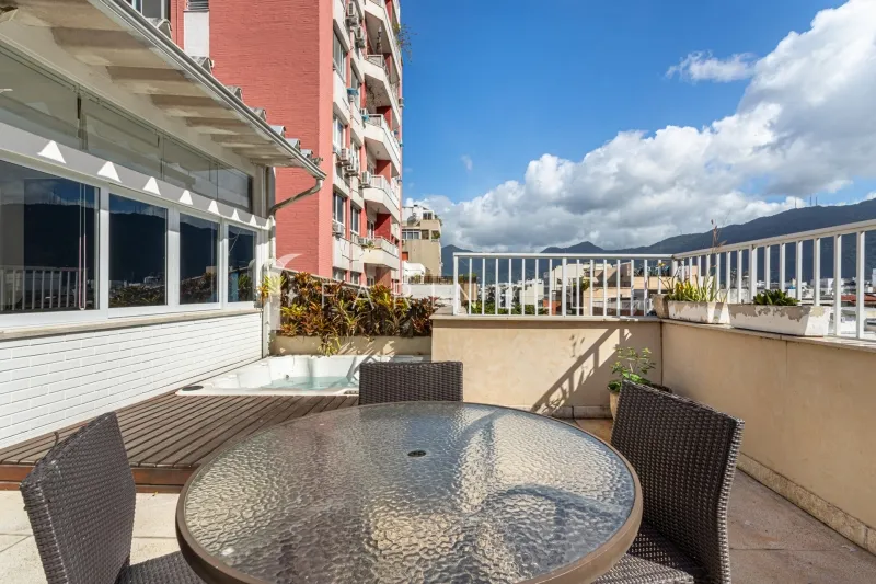 Duplex apartment with 2 bedrooms and grill on balcony — photo 27