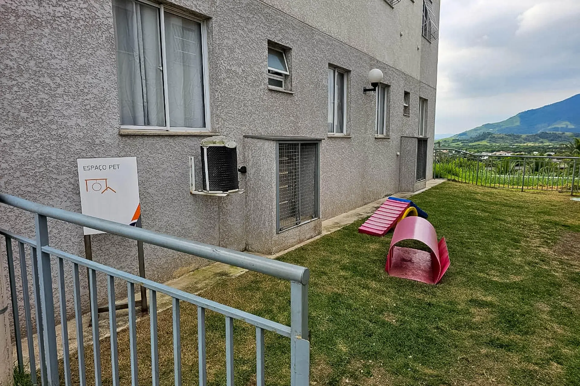 Квартира с кухней открытого плана и 2 спальнями — photo 8