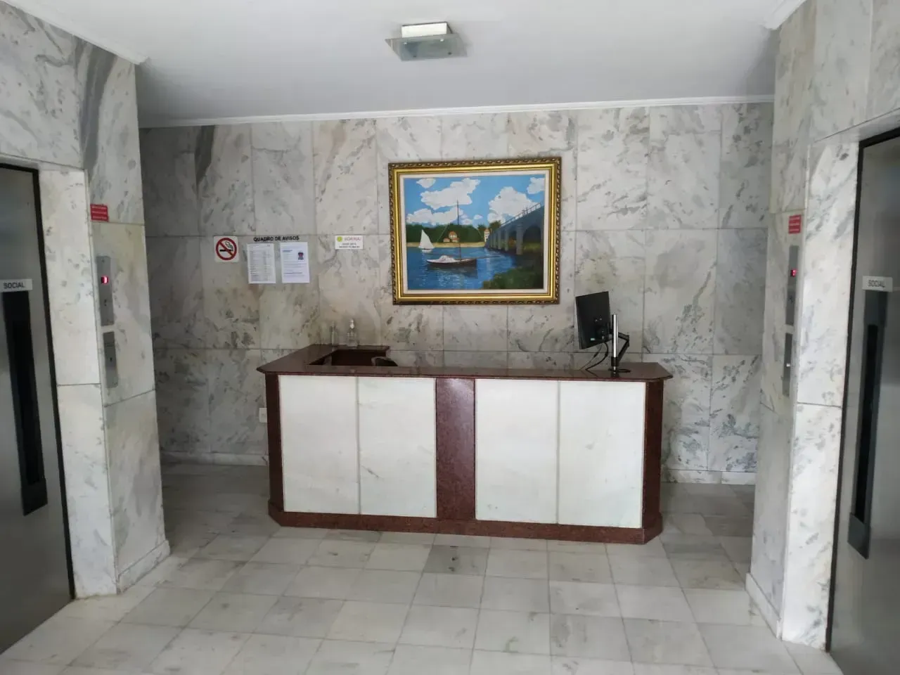 Apartment on the 6th floor with a glass-enclosed balcony — photo 23