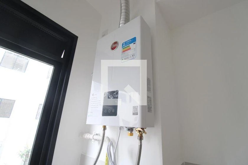 2-bedroom apartment in a building with a gym — photo 35