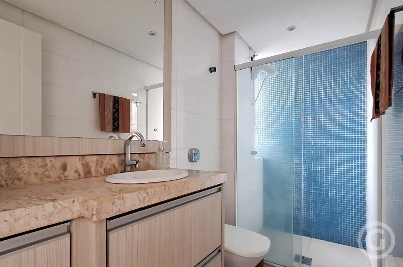 3-bedroom apartment, 1 with its own bathroom, 104 m² — photo 10