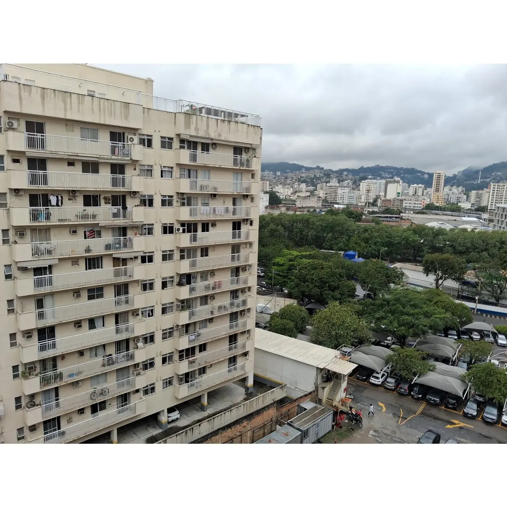 Квартира 73 м² з 2 спальнями та 9 поверхом, балкон — photo 2