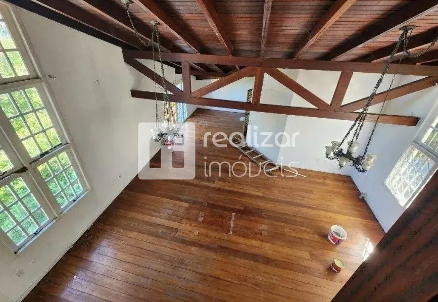 8-bedroom house with 566 m² and 4 covered parking — photo 15