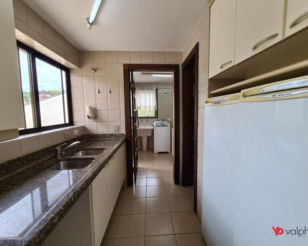 Condo house with 3 bedrooms and 5 bathrooms — photo 25