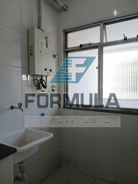One-bedroom apartment in a building with a gym — photo 7