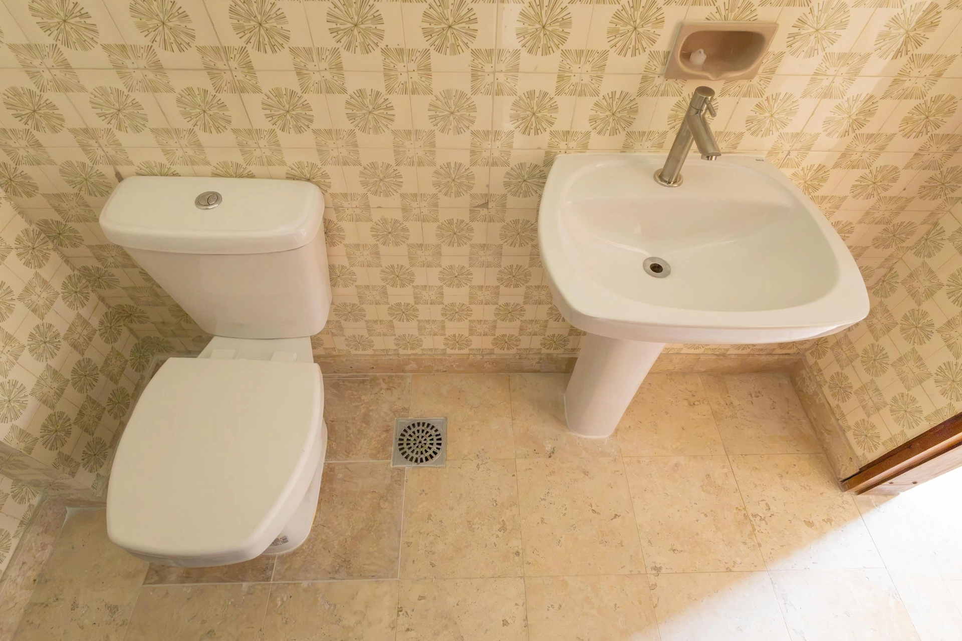 Furnished apartment, 283 m², with a glass-enclosed balcony — photo 67