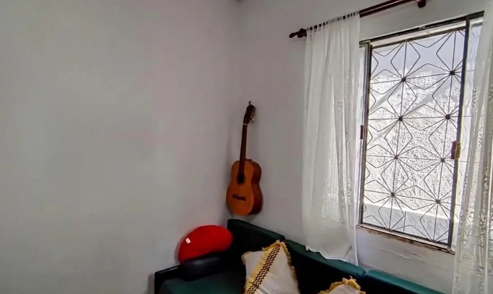 4-bedroom house, 1 with its own bathroom, 298 m² — photo 15