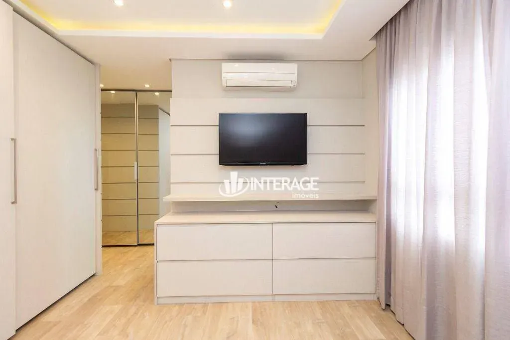 Apartamento de 4 dormitorios con parrilla en la terraza — photo 24