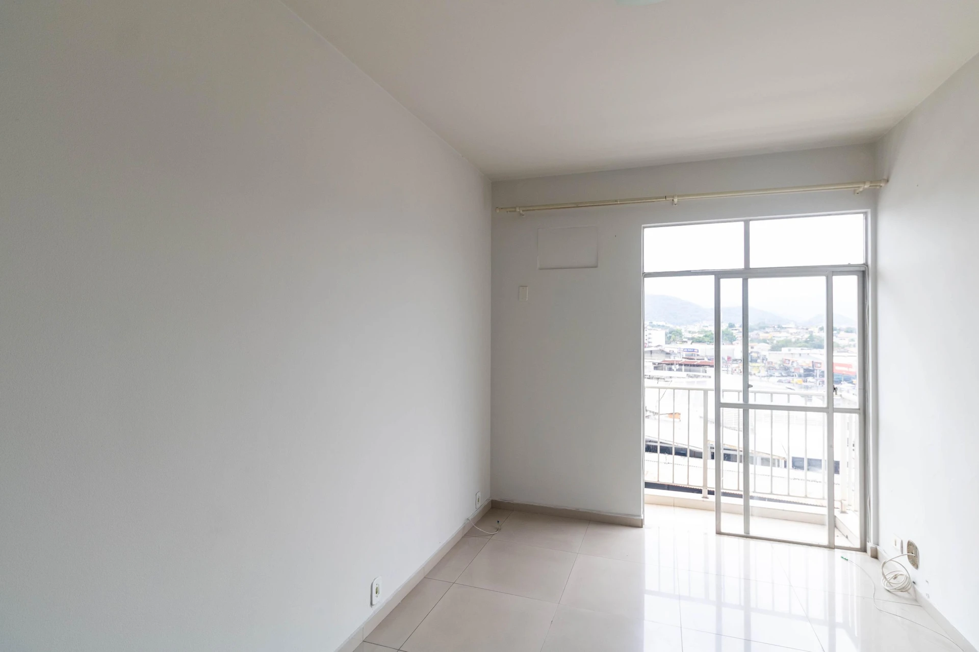 2-bedroom apartment with a home office