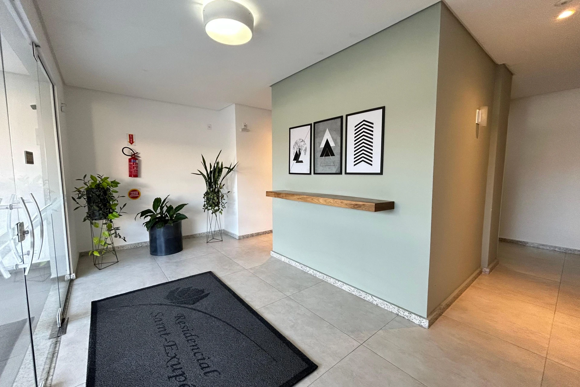 3-bedroom apartment with a grill on the balcony — photo 52