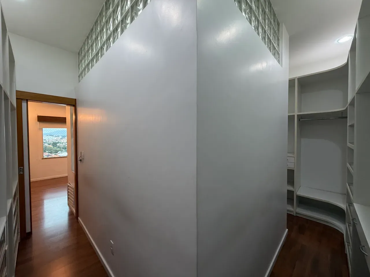 475 m² house with 4 bedrooms and gas open-plan kitchen — photo 28