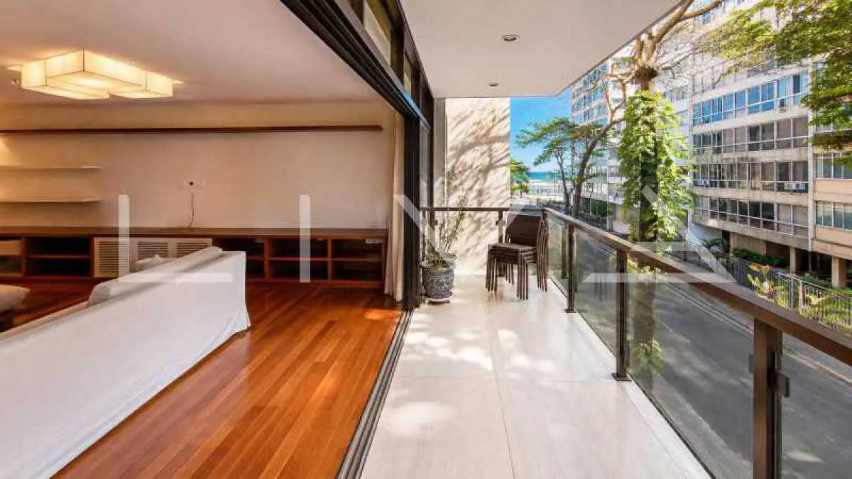 Water view in a 3-bedroom apartment, 260 m² — photo 8