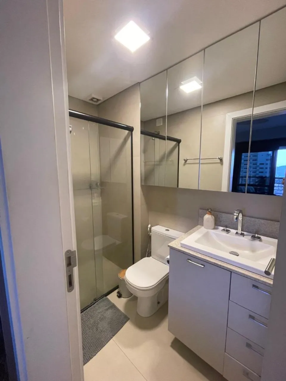 Furnished apartment, 50 m², with a water view — photo 3