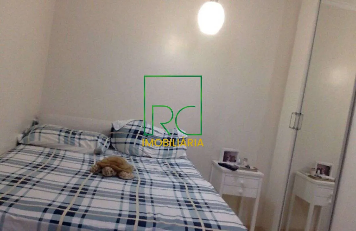 Furnished 2-bedroom duplex-style apartment with 1 parking — photo 3