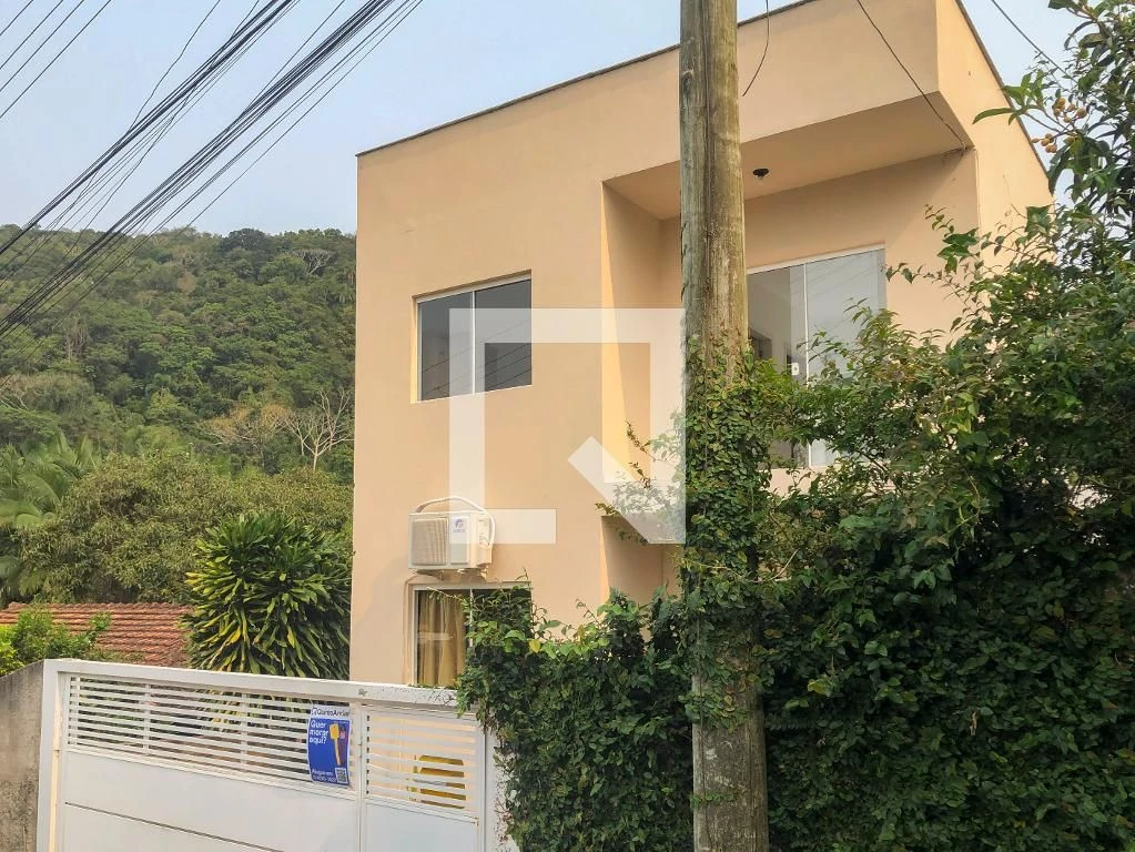 3-bedroom house with a mountain view in Florianópolis — photo 45