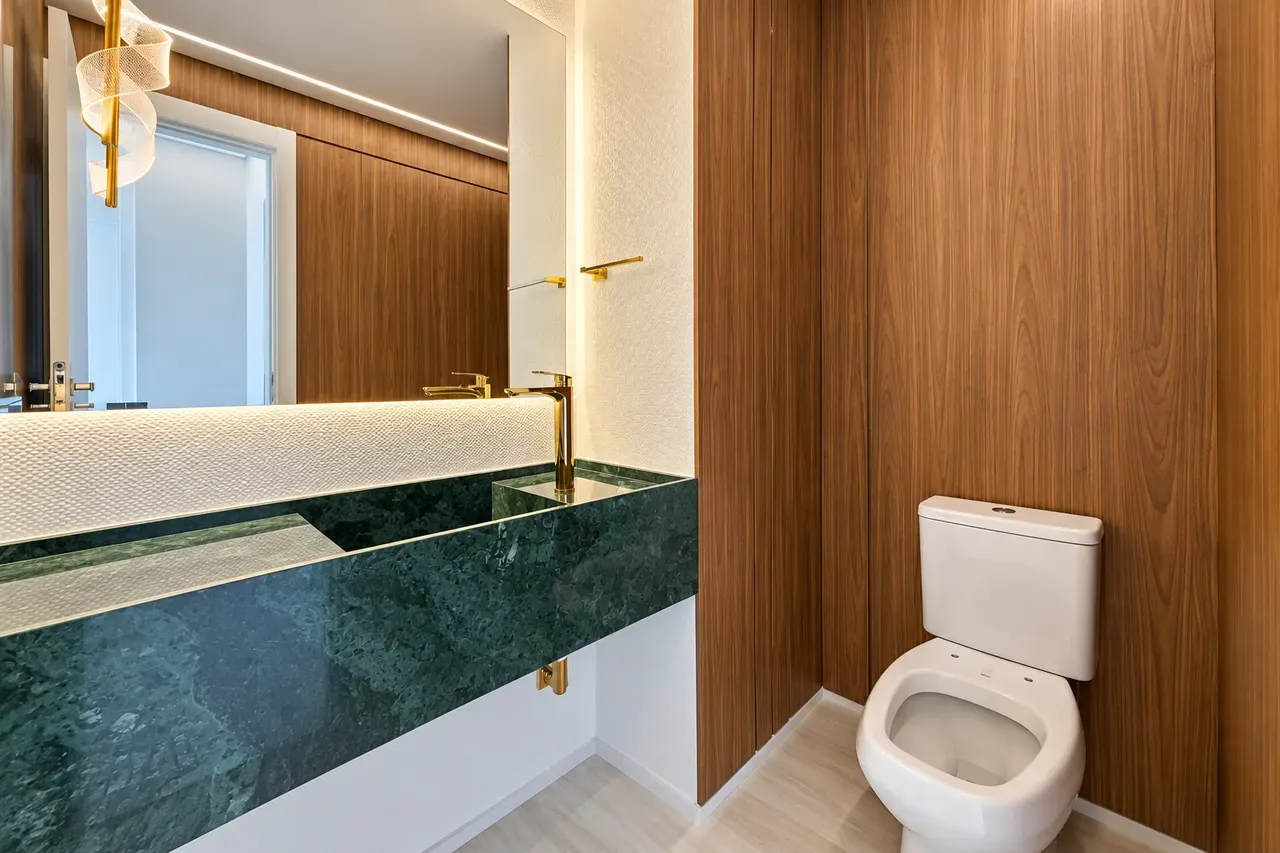 4-bedroom apartment with a water view — photo 28