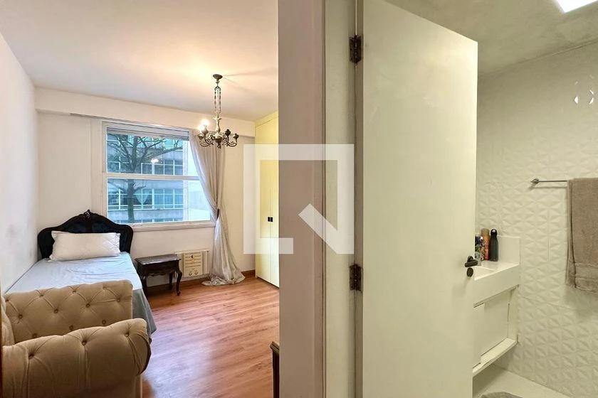 214 m² apartment with 4 bedrooms and 2 parking spaces — photo 32