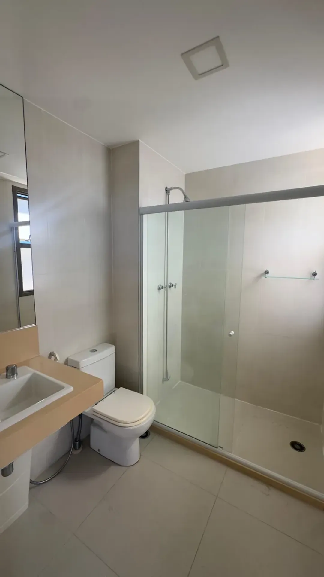 Rental apartment with 3 bedrooms and 4 bathrooms — photo 35