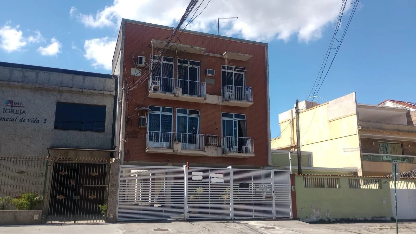 Furnished 2-bedroom apartment with 2 bathrooms — photo 20