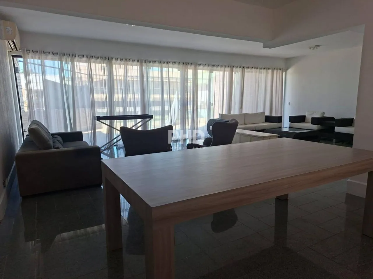 Apartamento com cozinha fechada e 5 banheiros — photo 14