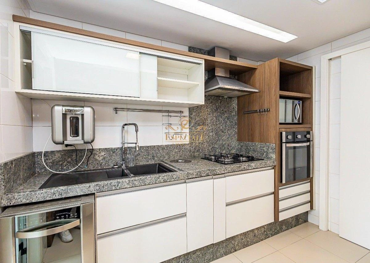 Apartamento, 193 m², com banheira — photo 14