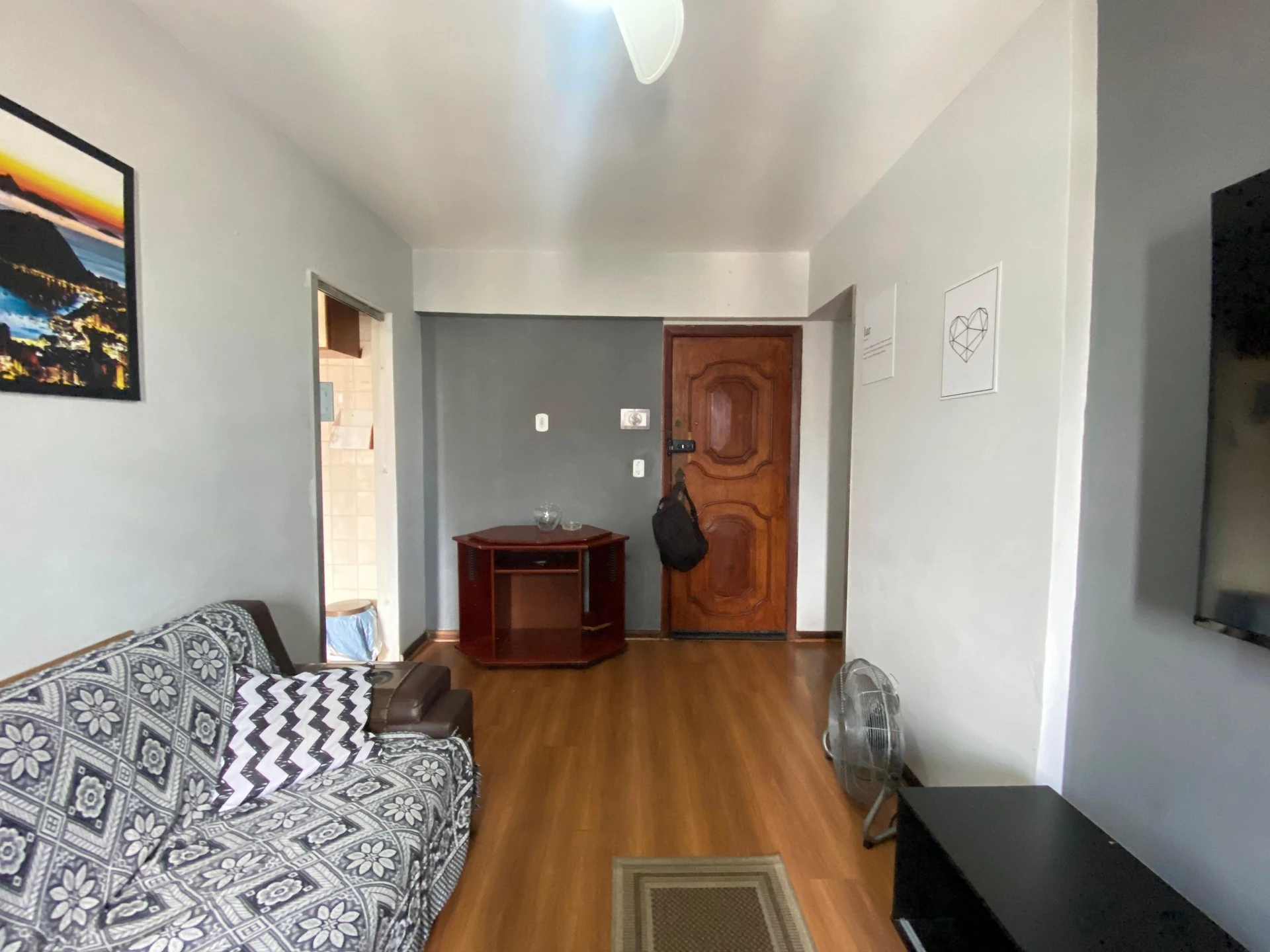 Furnished 2-bedroom apartment with 1 parking space — photo 20