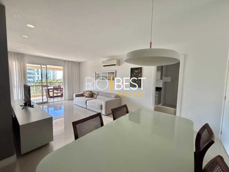 Apartment with 3 bedrooms, 4 bathrooms and balcony — photo 7