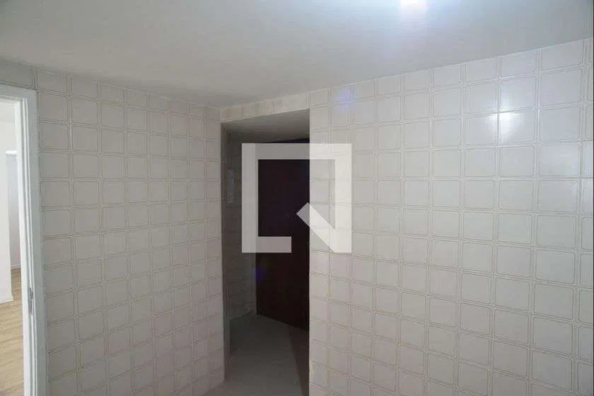 Apartment, 83 m², with wood or laminate floors — photo 2