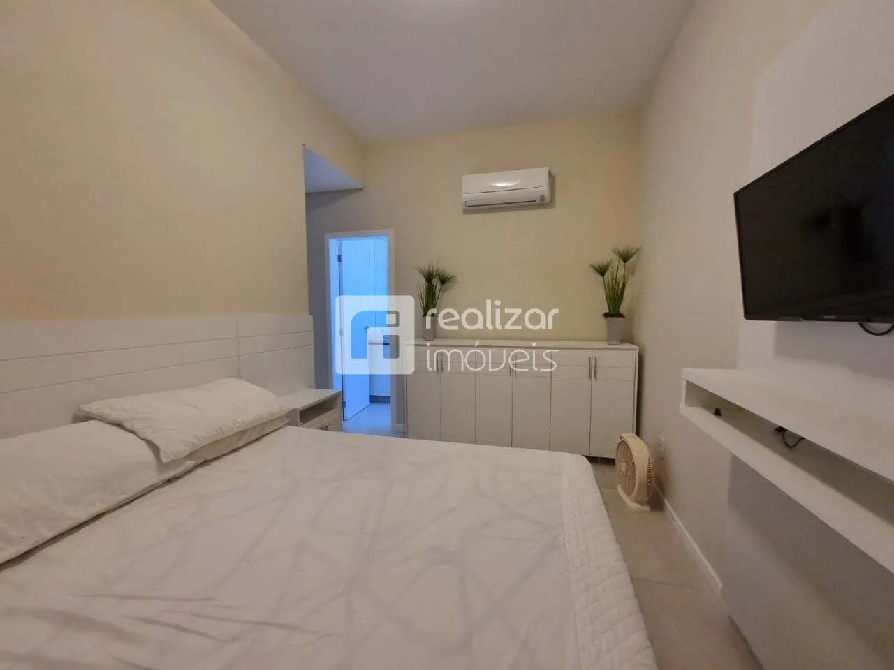 2-bedroom apartment with a water view in Florianópolis — photo 5