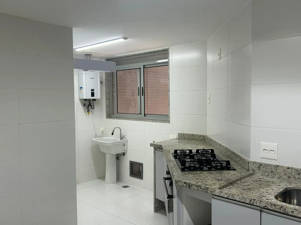 4-bedroom apartment in a building with a sauna — photo 2