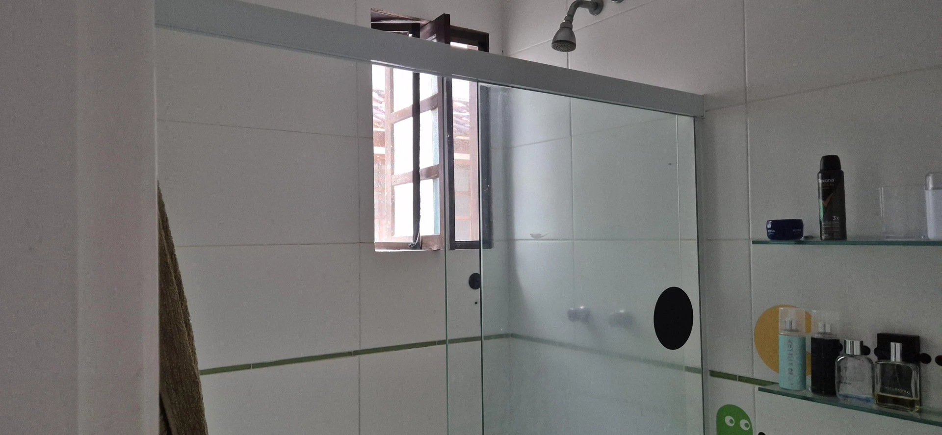 30 m² studio with a washing machine and a home office — photo 17