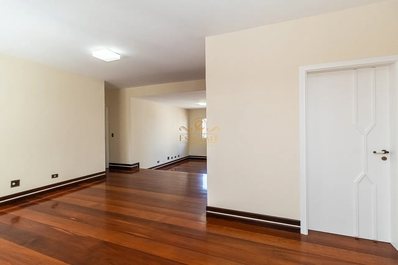 Apartamento de 379 m² com 4 quartos e 2 vagas — photo 11