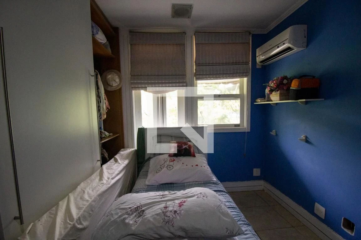 4-bedroom house with a walk-in closet in Rio de Janeiro — photo 31